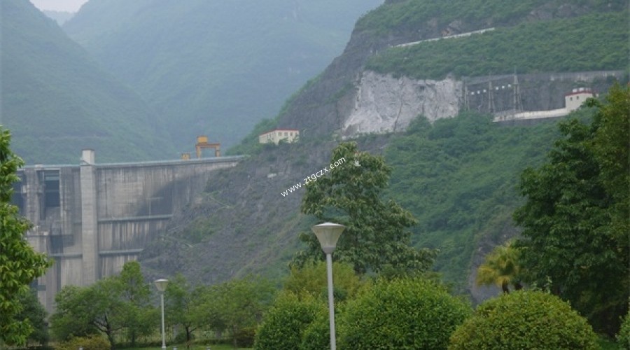武隆江口水电站高边坡治理蓝颜
